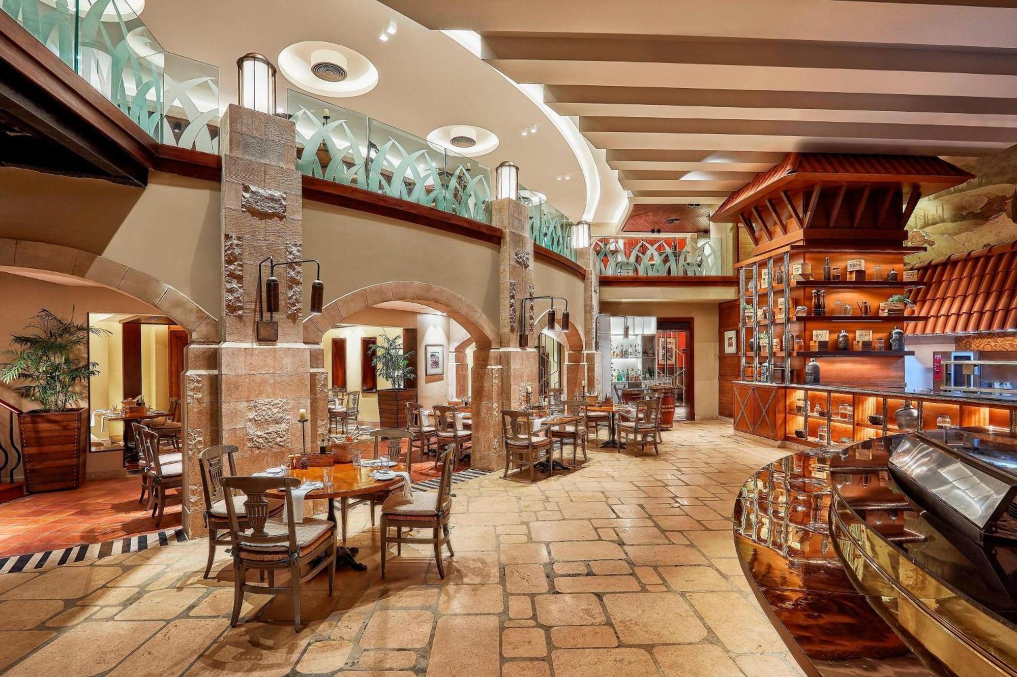 Jw Marriott Hotel Kairo Bagian luar foto The lobby bar